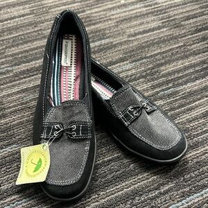 Brand new Grasshoppers Black and Gray Loafers